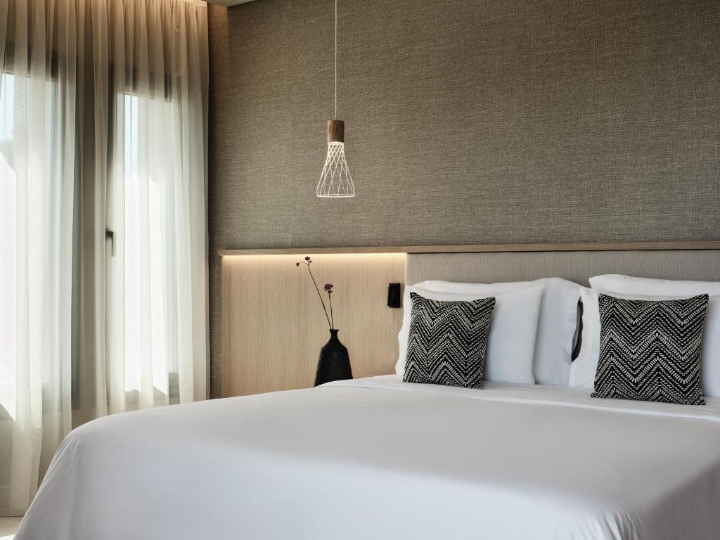 MERAVIA Leonardo Limited Edition - Adults Only - 1