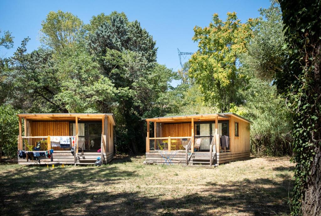 Fotografie z fotogalerie ubytování Huttopia Le Moulin v destinaci Saint-Martin-dʼArdèche