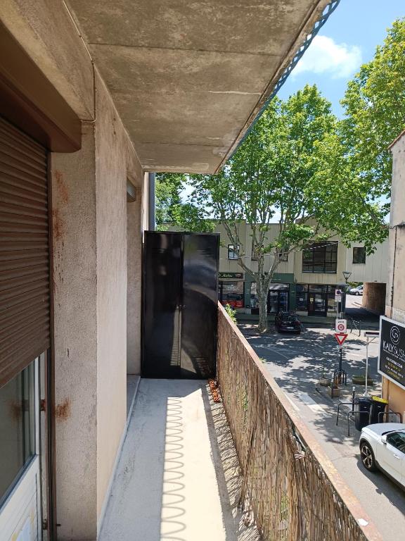 Fotografie z fotogalerie ubytování Ayoug Chambre Individuelle Chez Habitat v destinaci Carpentras