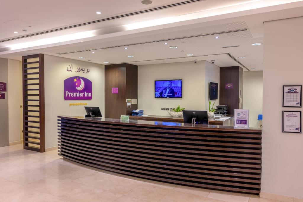 Vstupní hala nebo recepce v ubytování Premier Inn Abu Dhabi Airport Business Park