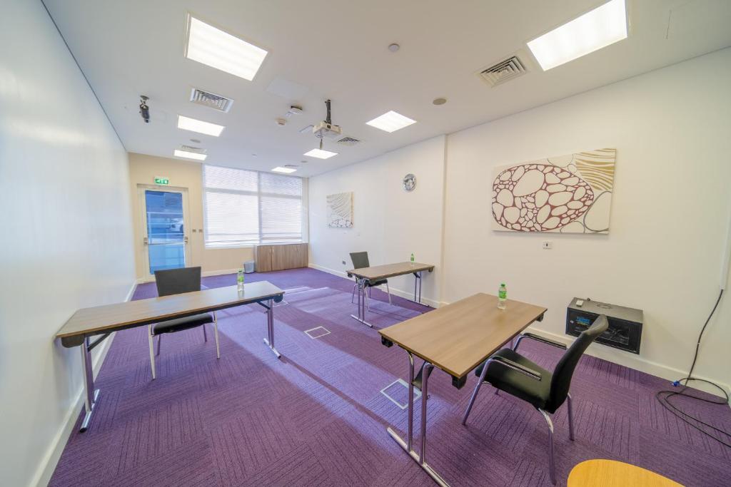 Konferenční prostory v ubytování Premier Inn Abu Dhabi Airport Business Park