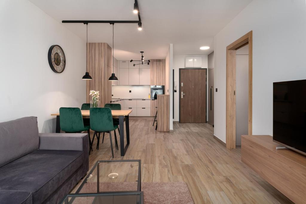 Pure Rental Premium Apartments - Free Parking & AC - 2