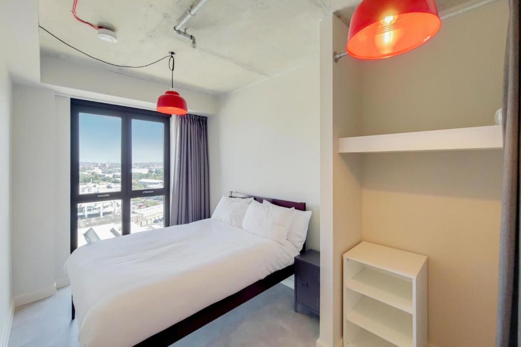 The Robinson at Wembley - Modern and Eclectic - Apartment