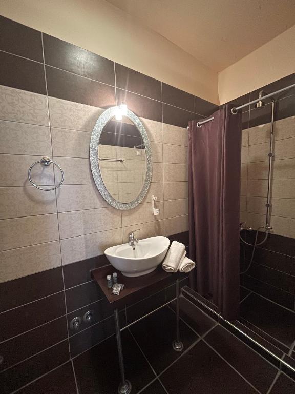 Koupelna v ubytování Nirvana Hotel