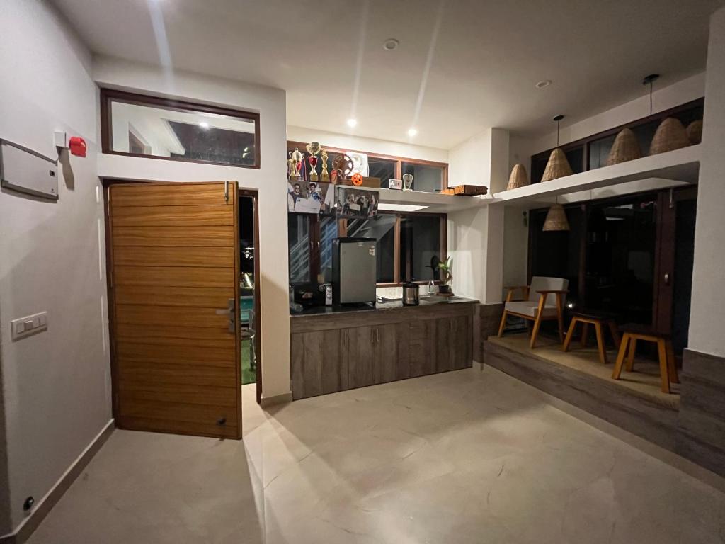 Kuchyň nebo kuchyňský kout v ubytování House Of Views Bir