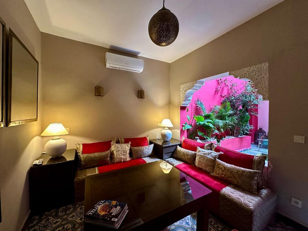 Posezení v ubytování Riad Hilmuna Hammam et Spa