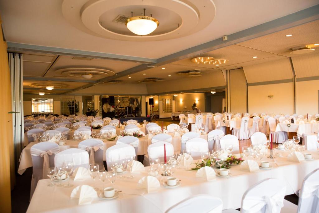 Restaurace v ubytování Hotel Ostfriesen Hof