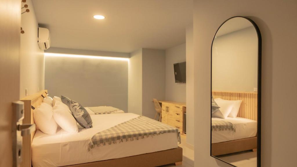 Postel nebo postele na pokoji v ubytování Leviu by Bernalo Hotels