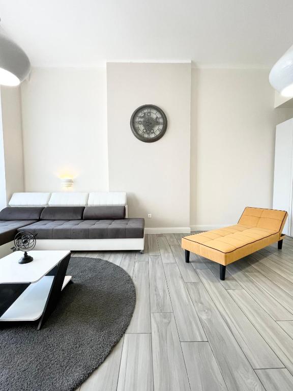 Trigon Palace - Family Two-Bedroom Apartment With View