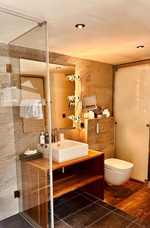 Self Check-In Chalet Rooms - Resim 5