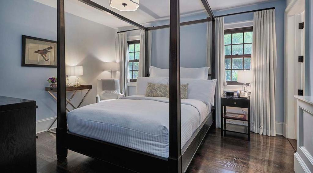 Bedford Post Inn - Queen Room
