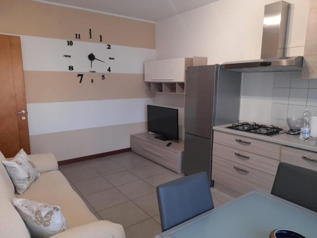 Kuchyň nebo kuchyňský kout v ubytování Relax Preserasca-Modern Apartment-BORGO MERCATO-MONCALIERI