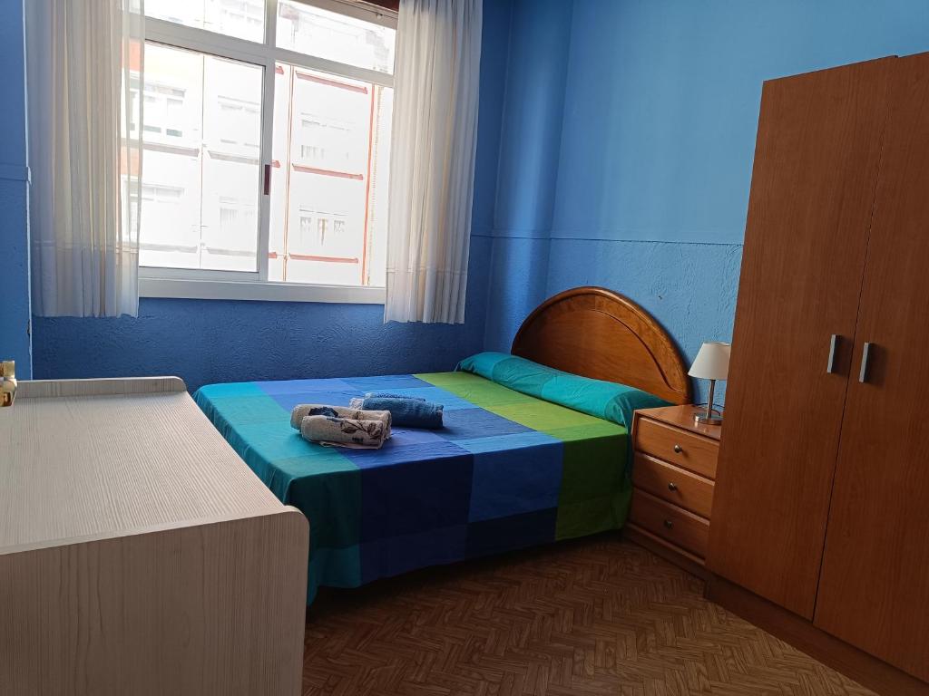 Kép Piso muy antiguo, alquilado a estudiantes en el curso szállásáról A Coruñában a galériában