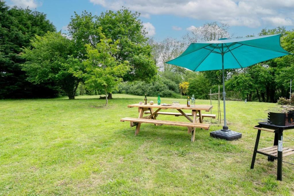 Κήπος έξω από το Cornouaille / Domaine la Blanche Hermine