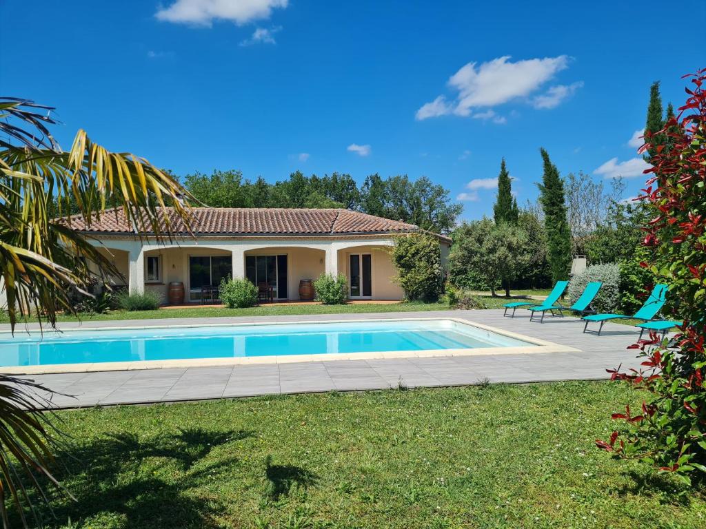 Πισίνα στο ή κοντά στο VILLA - BAIN NORDIQUE SPA EXTÉRIEUR - POÊLE FINLANDAIS - PISCINE - Gaillac