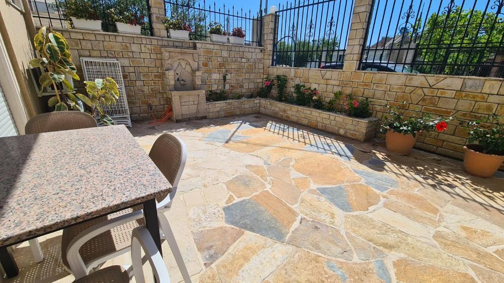 Patio nebo venkovní prostory v ubytování Comfort Villa
