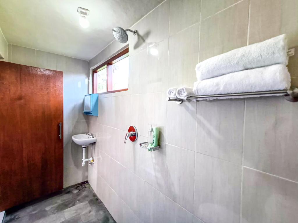 Koupelna v ubytování Wisuda Guest House