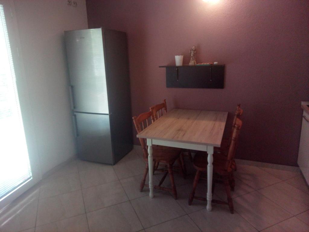 Kuchyňa alebo kuchynka v ubytovaní Apartments Salamun