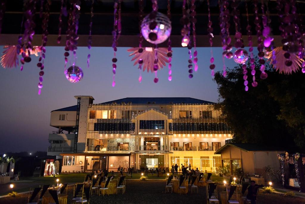 Opulence Resort