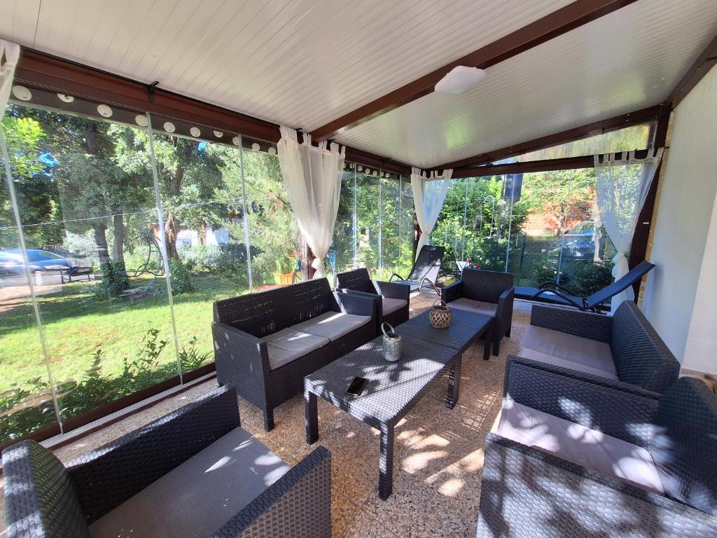 Zdjęcie z galerii obiektu Holiday home Istra w mieście Pavicini