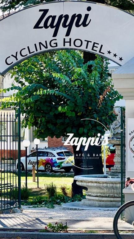 Jízda na kole v ubytování ZAPPI CYCLING HOTEL nebo okolí