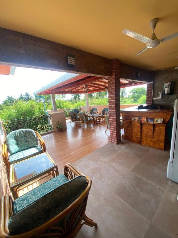 Balkón nebo terasa v ubytování White Sand Inn