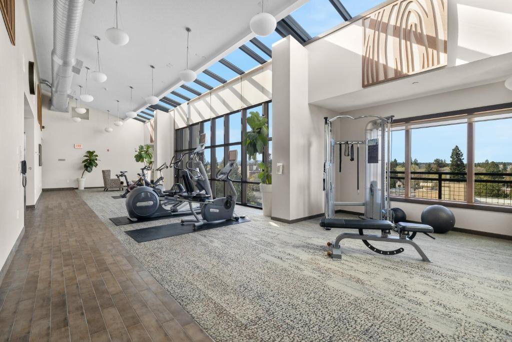 Fitness centrum a/nebo fitness zařízení v ubytování Oxford Hotel Bend
