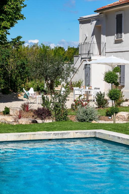Bazén v ubytování La Bastide de Damien, 5 clefs Demeure d'Exception et Table Remarquable dans le guide Teritoria, JACUZZI Privatif, Cuisine étoilée Dominique Frérard nebo v jeho okolí
