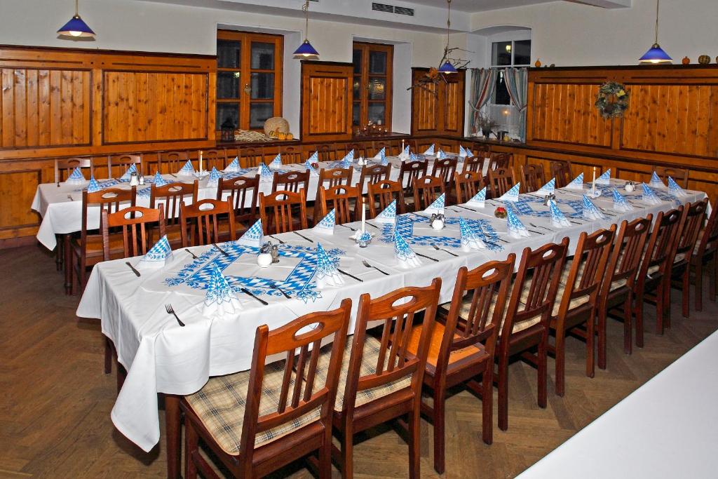 Restaurace v ubytování Gasthof Kampenwand Aschau