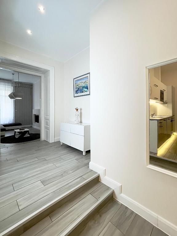 Trigon Palace - Two-Bedroom Deluxe Apartment