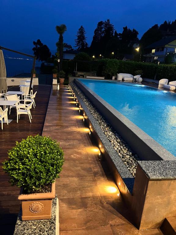 Bazén v ubytování Hotel Ghiffa nebo v jeho okolí