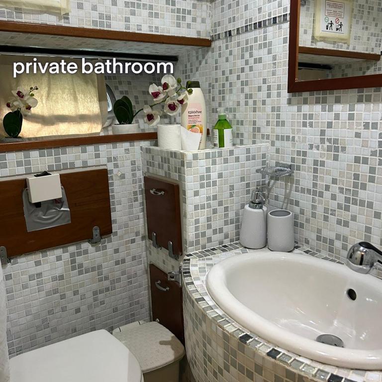 Koupelna v ubytování YachtAnnablu