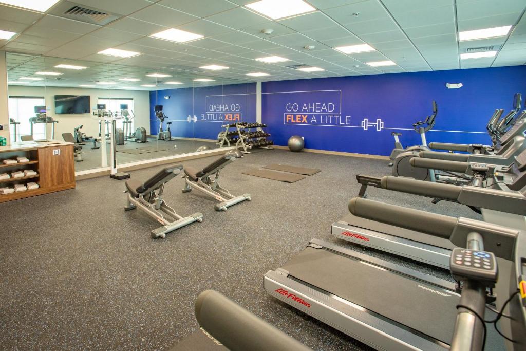 Holiday Inn Express & Suites Pensacola Airport North – I-10 by IHG photo