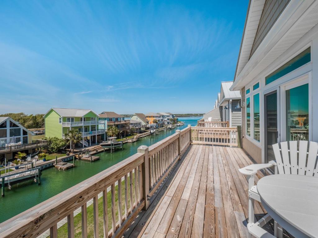 Casa Canal, Surf City (updated prices 2024)