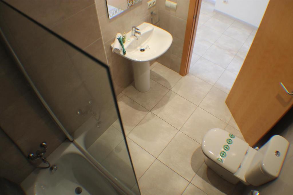 A bathroom at Agi Riera Ginjolers