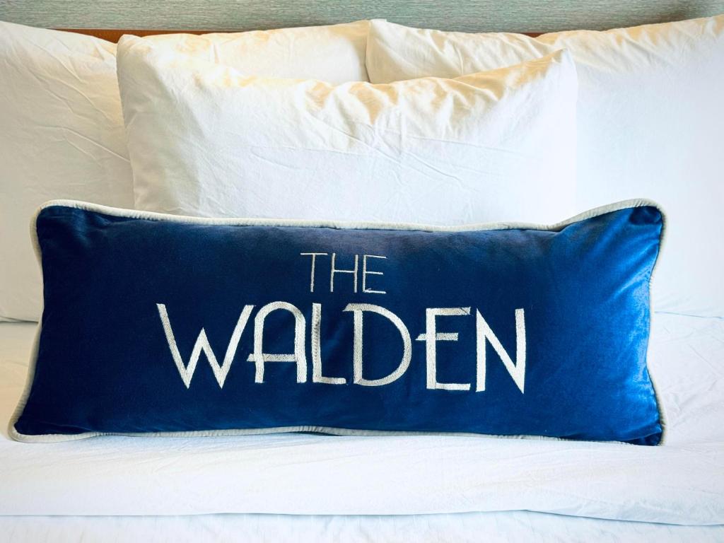 Letto o letti in una camera di The Walden, Trademark Collection By Wyndham