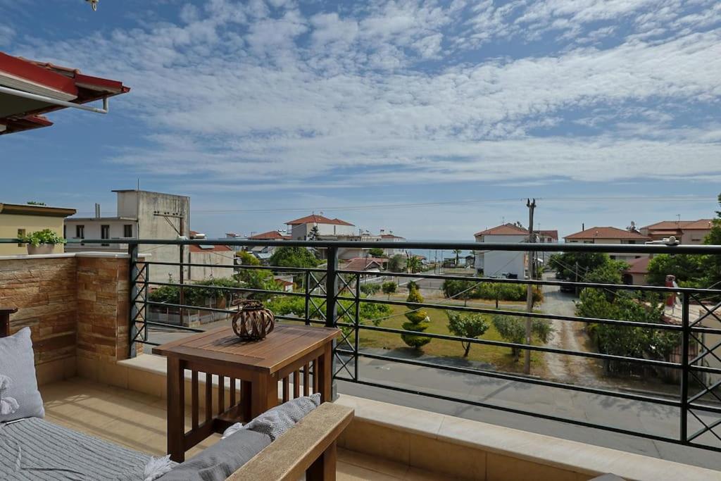 Balkón nebo terasa v ubytování Zeusplace Leptokarya Seaside Apartment