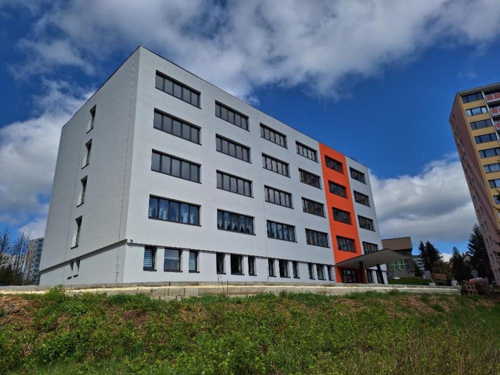 Budova, kde se apartmán nachází