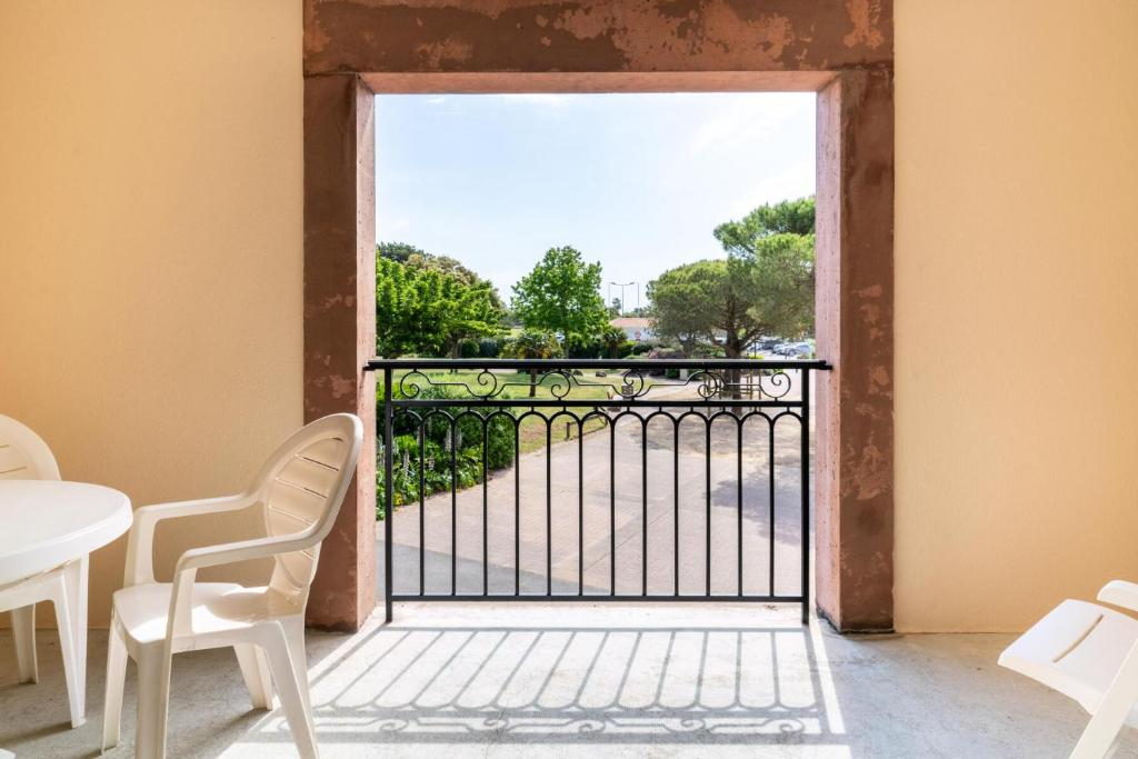 Photo de la galerie de l'établissement Résidence Port Bourgenay - maeva Home - Appartement 2 Pièces 5 Personnes - Sélection MAE-2624, à Talmont-Saint-Hilaire