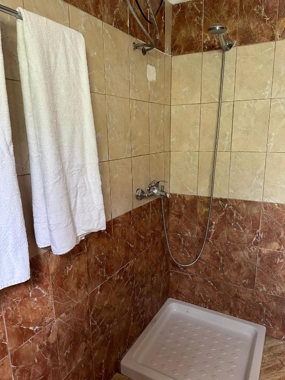 Koupelna v ubytování Vlora House