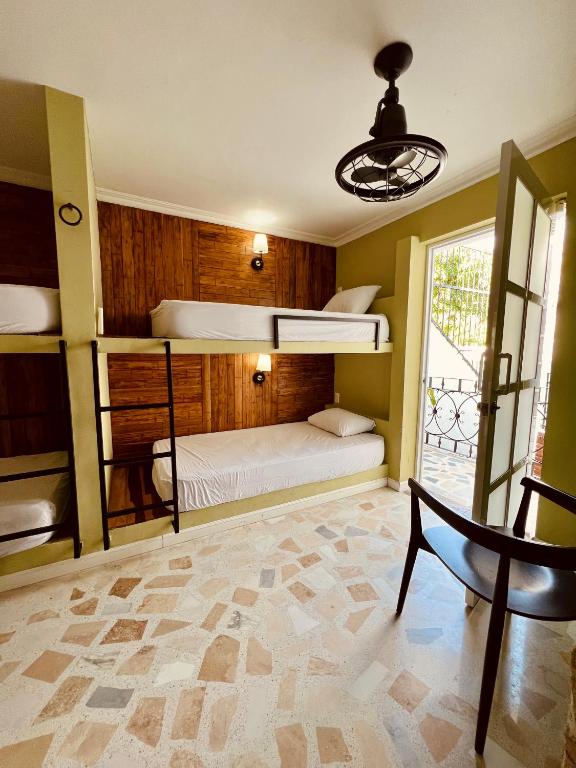 Postel nebo postele na pokoji v ubytování Peregrinos Hostel Cartagena de Indias