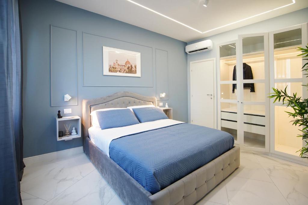 Sky suite downtown SMN ,train station,2 letti,balcone