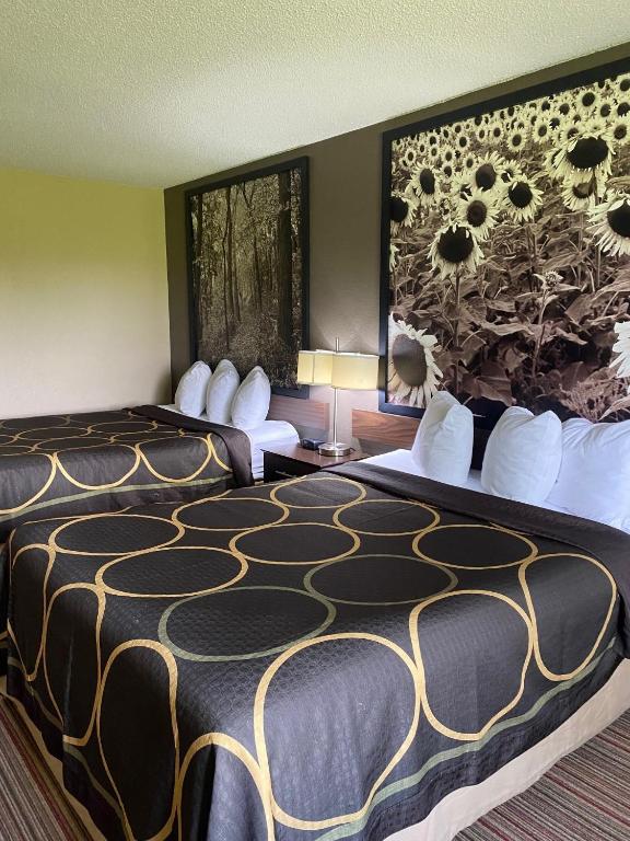 Super 8 by Wyndham New Hampton - Habitación Con 2 Camas Grandes - No Fumadores