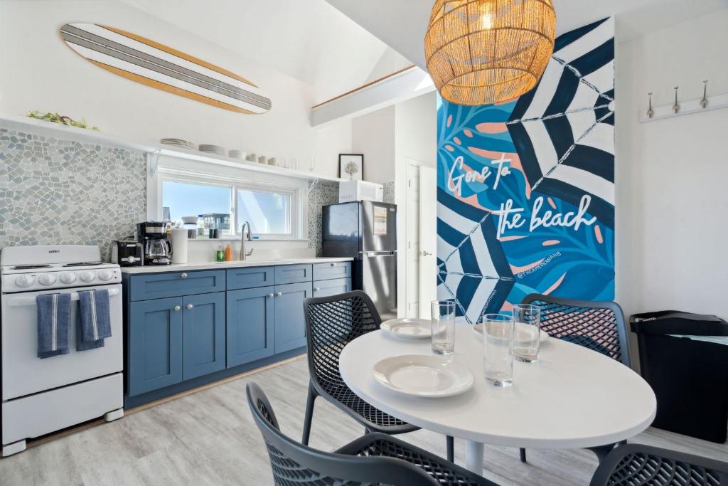 Gallery Detail: Ocean Views Newly Renovated Private Balcony Hampton Prezzi Aggiornati