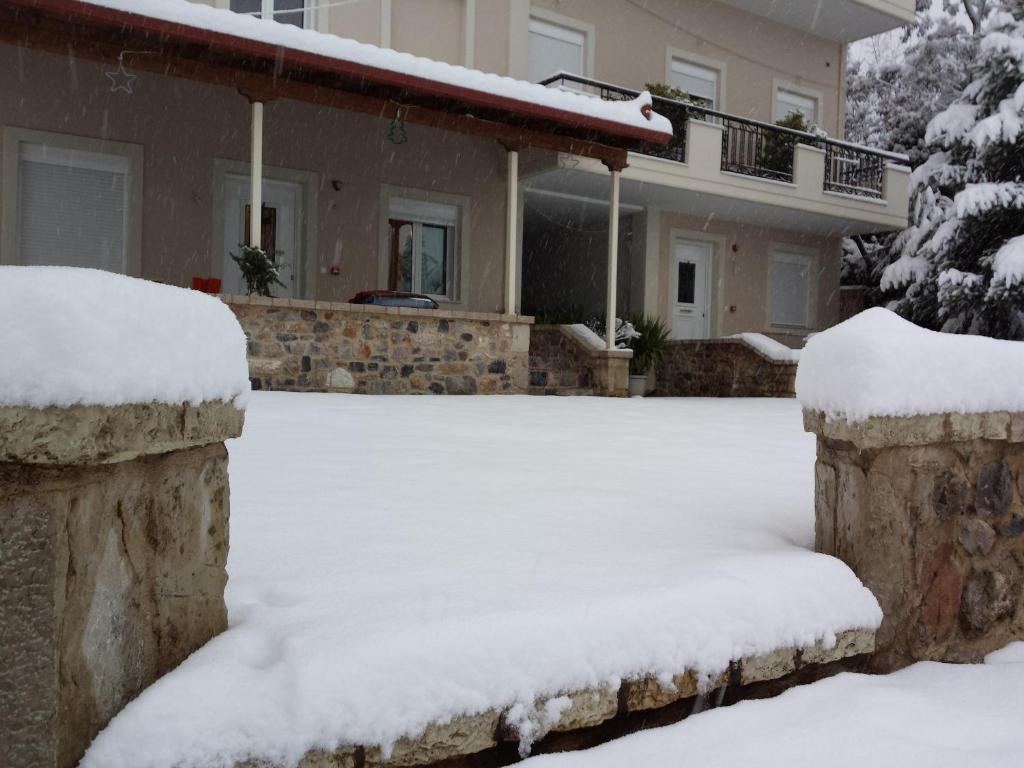 Xenonas Ioanni Parcha during the winter