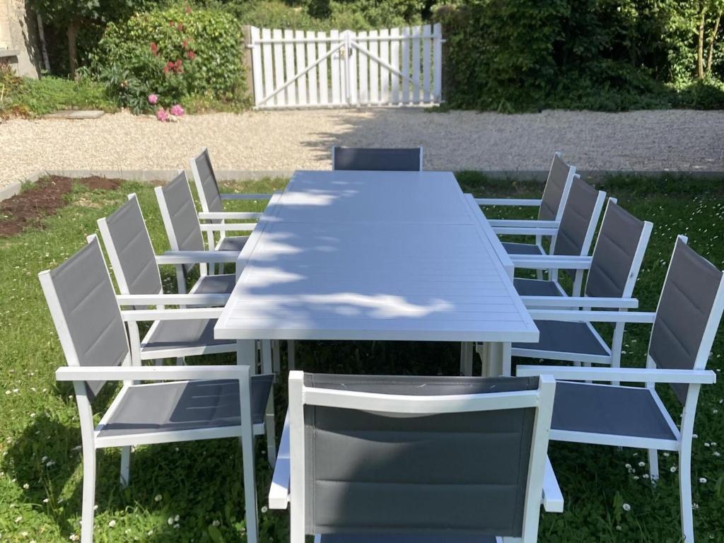 Vonkajšia záhrada v ubytovaní Charming holiday home 3km from Omaha Beach