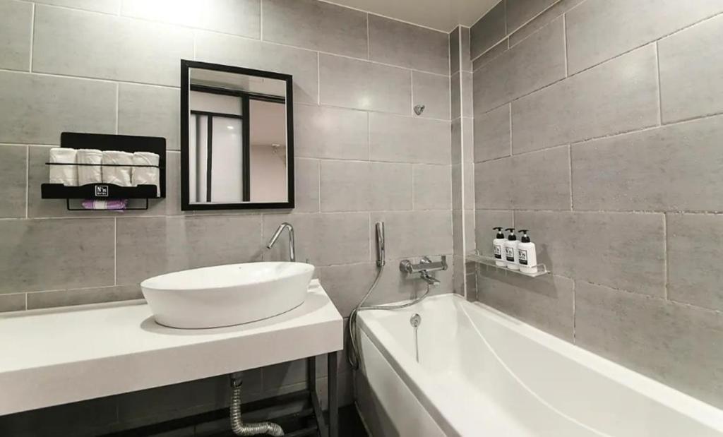 Koupelna v ubytování No 25 Hotel Gwangan