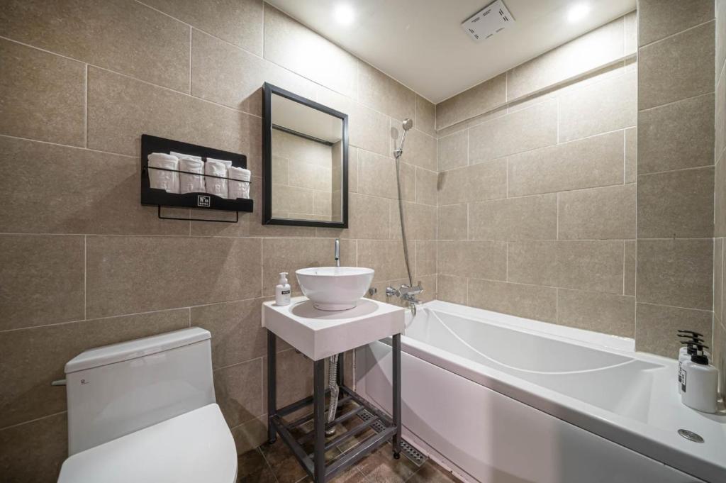 Koupelna v ubytování No 25 Hotel Gwangan