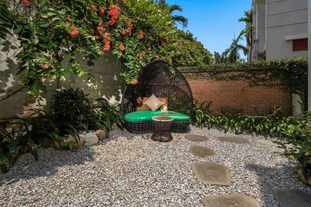 Family 2 Bedrooms Private Garden and Bathtub