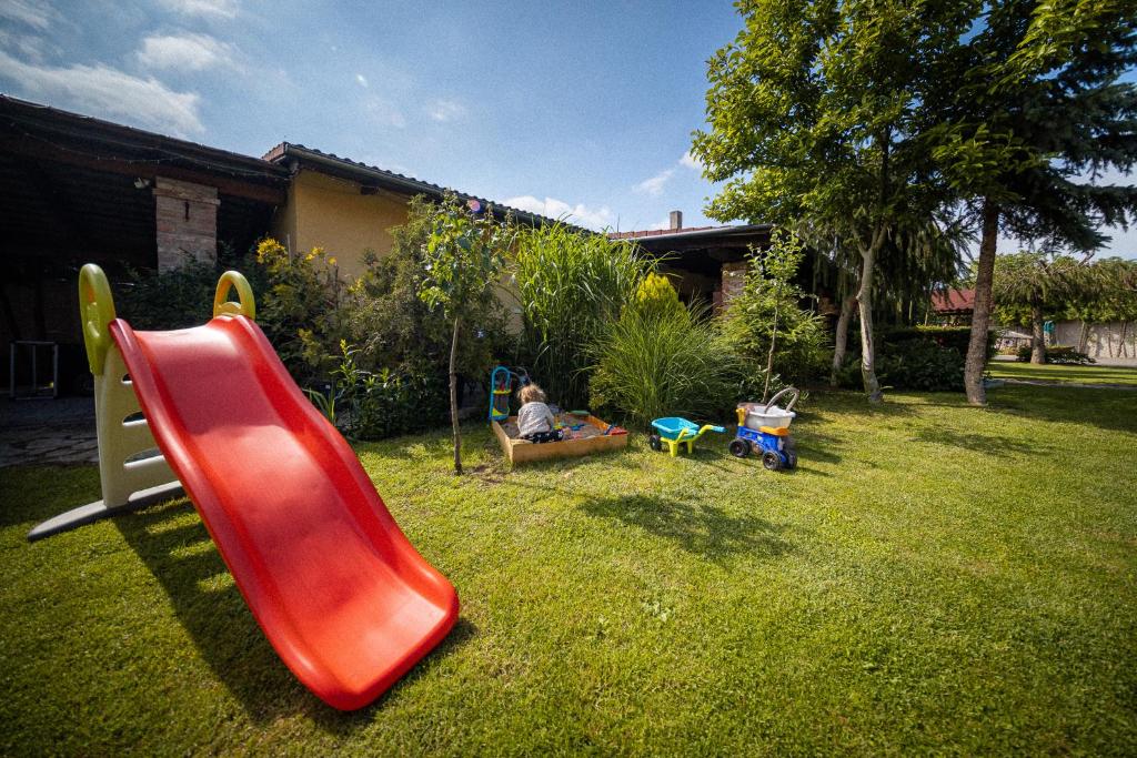 Vonkajšia záhrada v ubytovaní VillaFilippa
